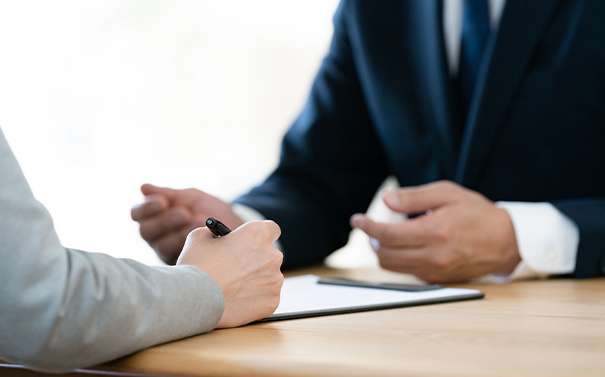 退職ナビ ~衝撃!パナソニック産機システムズの内定者が自殺したパワハラ内容とは?~の記事を監修